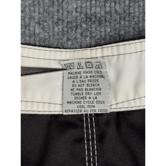 Billabong Graphic Rare Halloween Boardshorts Goth Bat Sz 33 Black Surf Swim Y2K - Picture 7 of 16